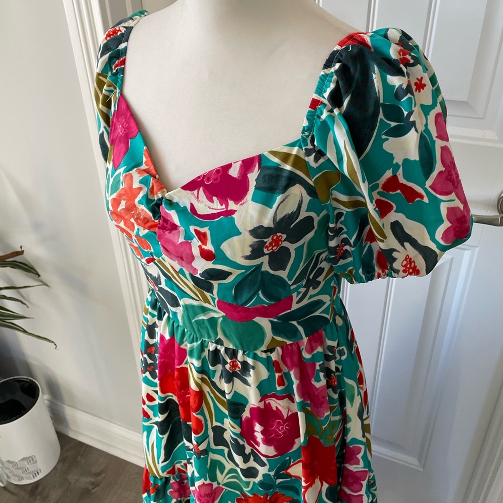 Floral Midi Dress with Puff Sleeves - Picture 3 of 4